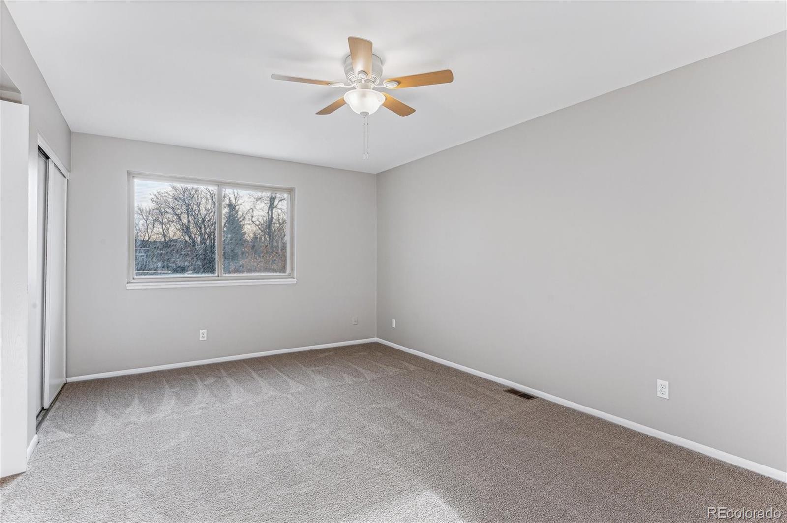 MLS Image #11 for 9573 e kansas circle,denver, Colorado