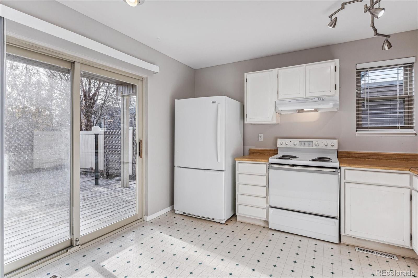 MLS Image #5 for 9573 e kansas circle,denver, Colorado