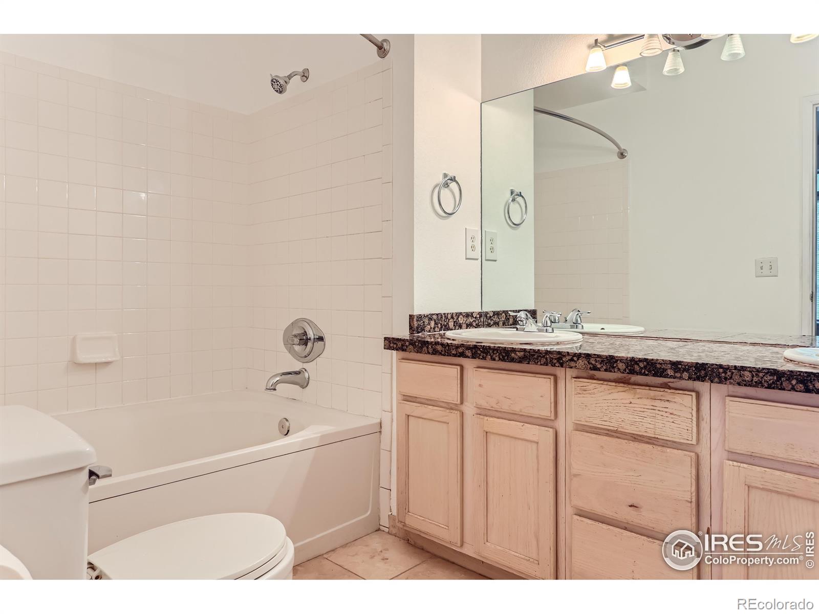 MLS Image #12 for 2575 s syracuse way 103,denver, Colorado