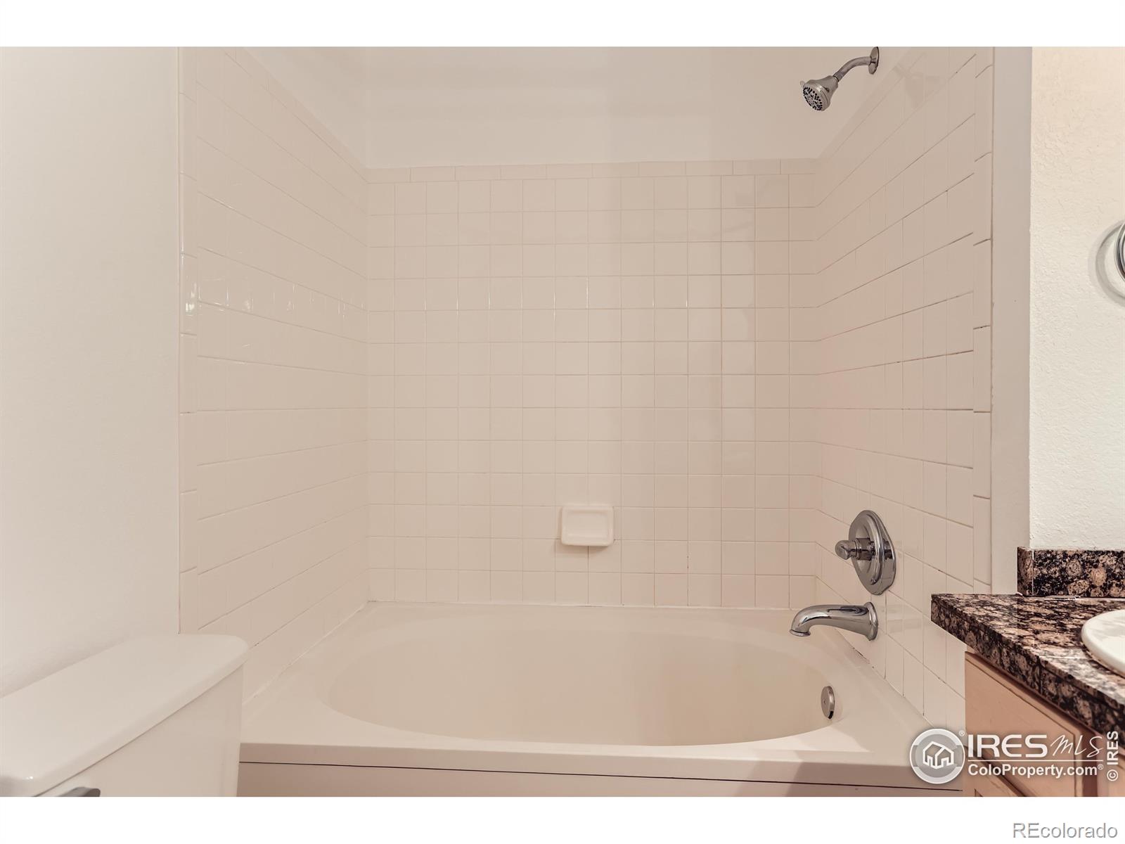 MLS Image #14 for 2575 s syracuse way 103,denver, Colorado