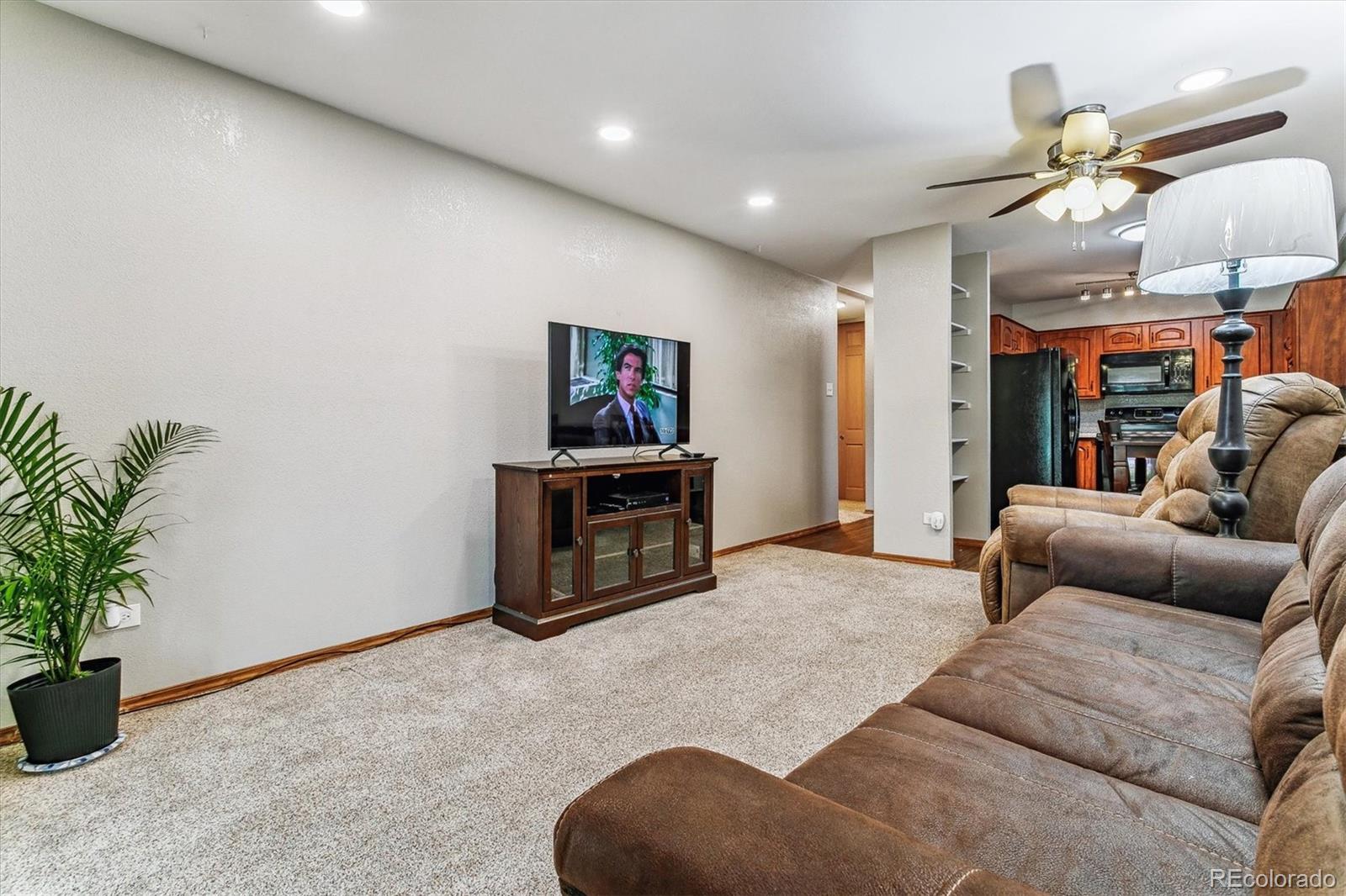 MLS Image #4 for 675 s clinton street,denver, Colorado