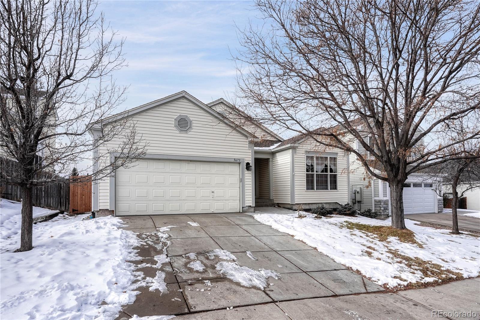 MLS Image #2 for 5673 s sicily circle,aurora, Colorado