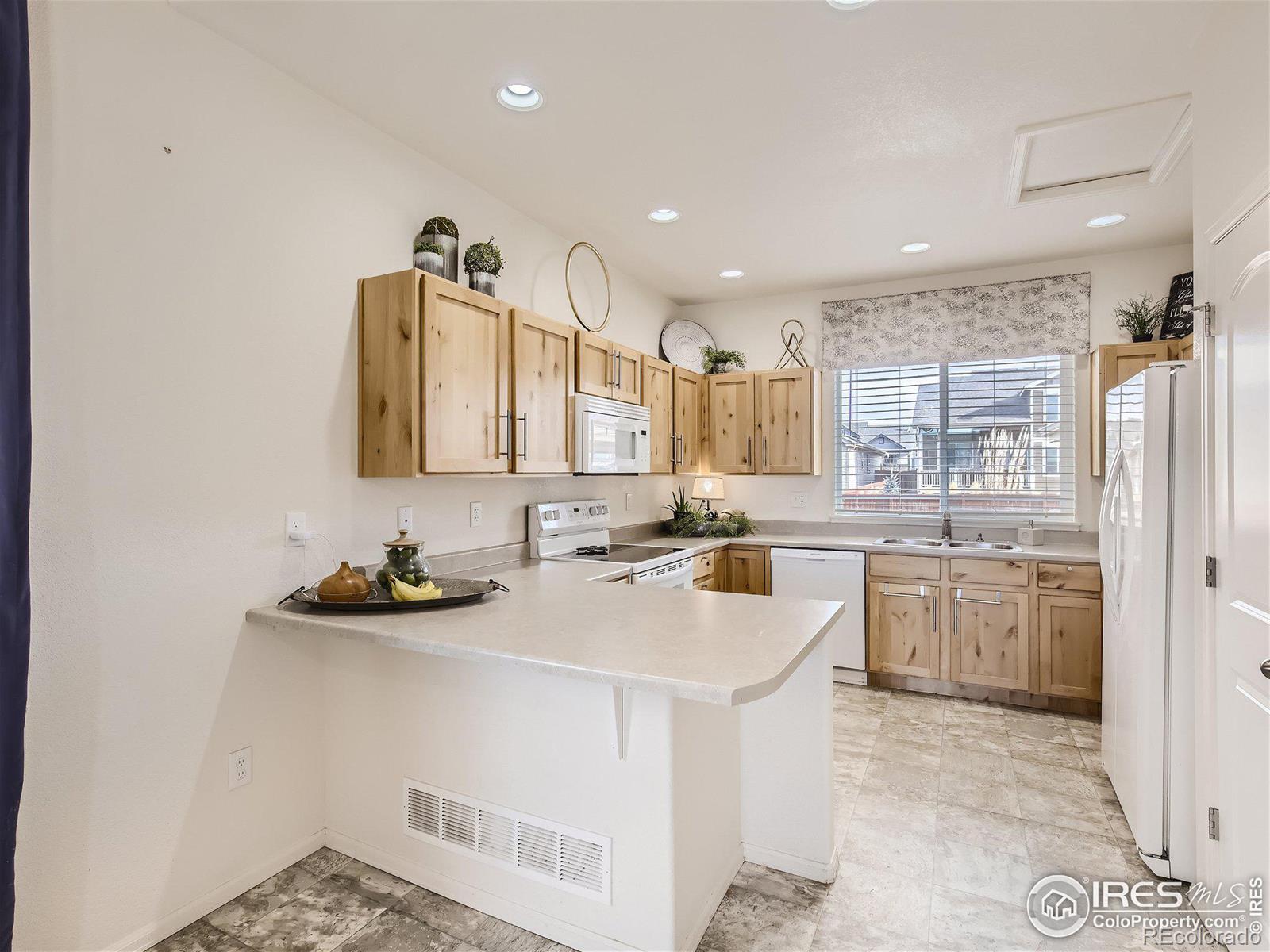 MLS Image #6 for 1835  abundance drive,windsor, Colorado