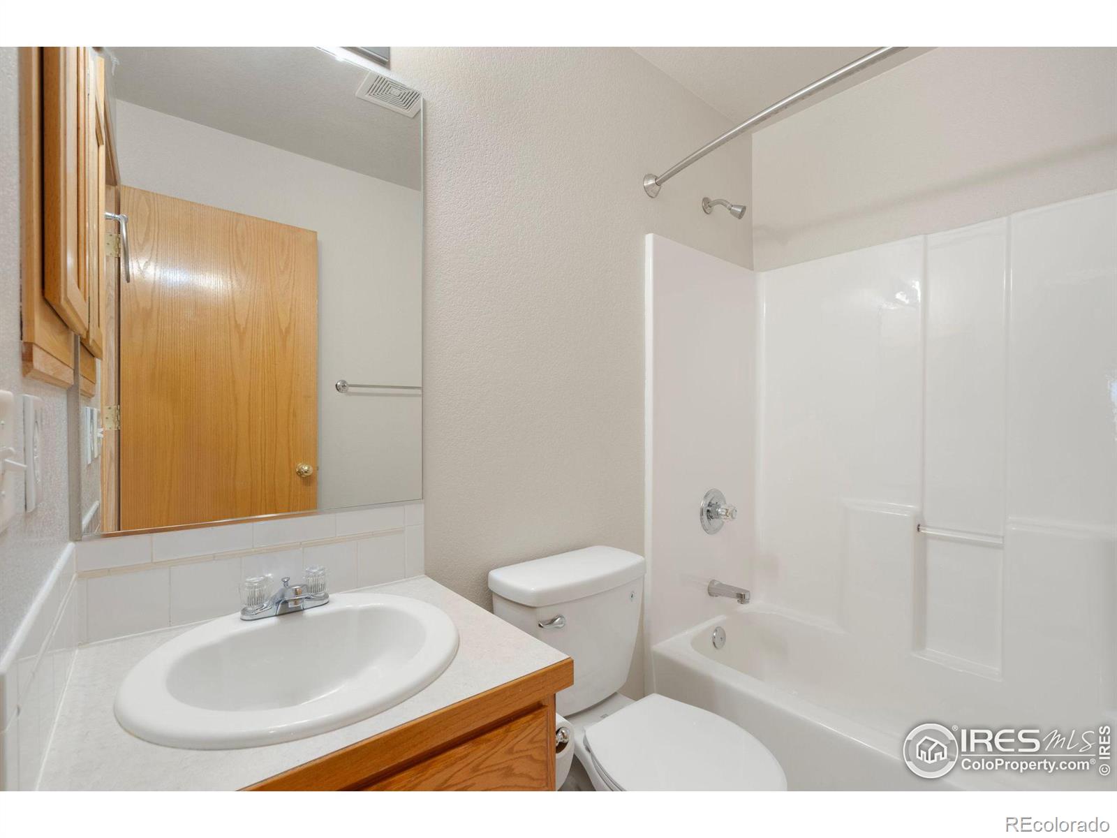 MLS Image #10 for 950  52nd ave ct,greeley, Colorado