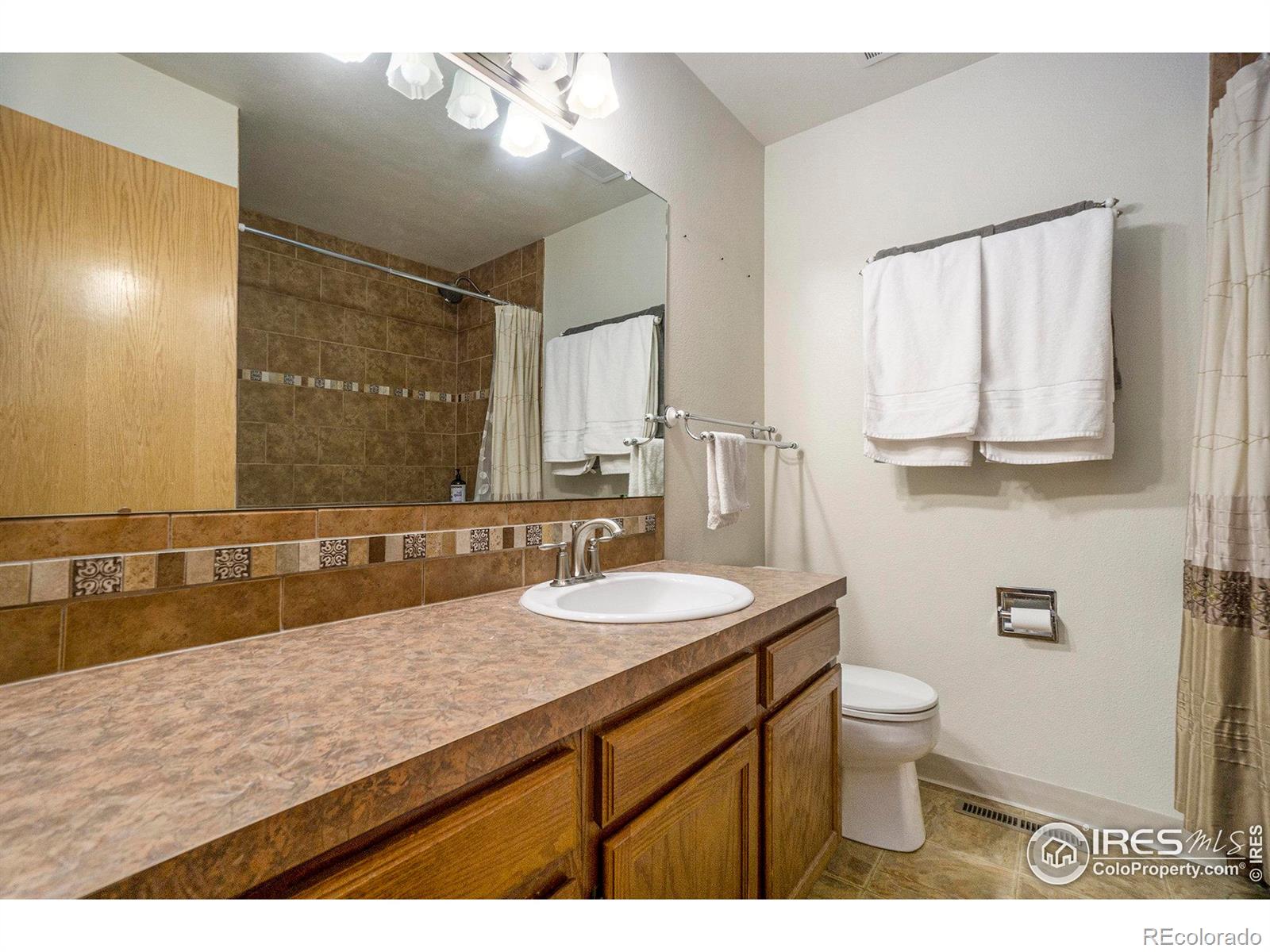 MLS Image #17 for 709 e 57th street,loveland, Colorado