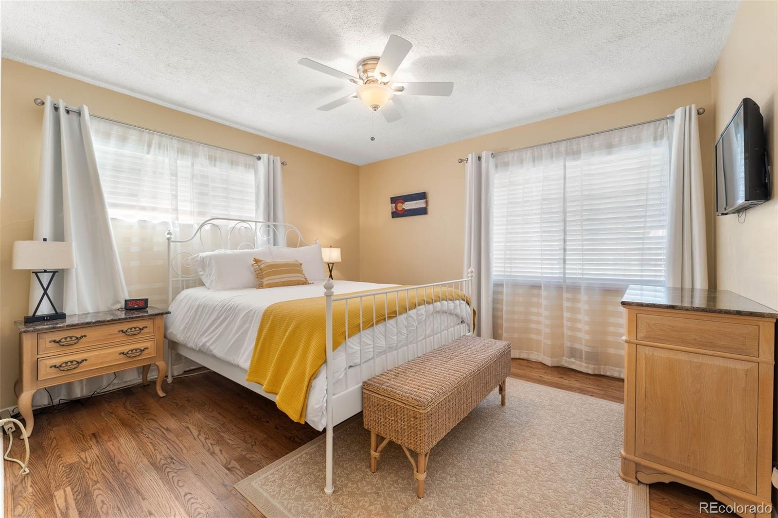 MLS Image #27 for 2516 s clermont street,denver, Colorado