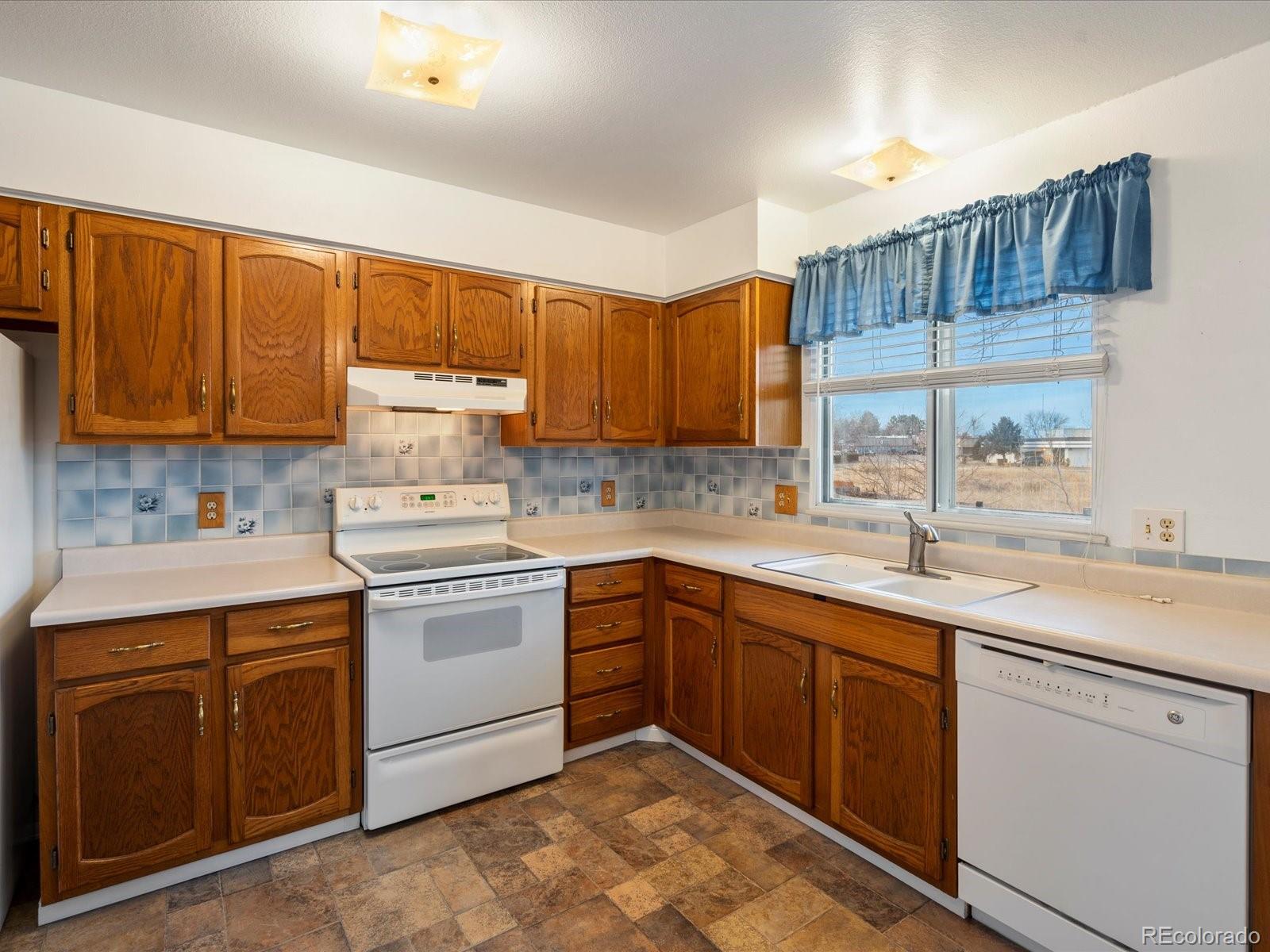 MLS Image #7 for 8195 w 93rd circle,westminster, Colorado