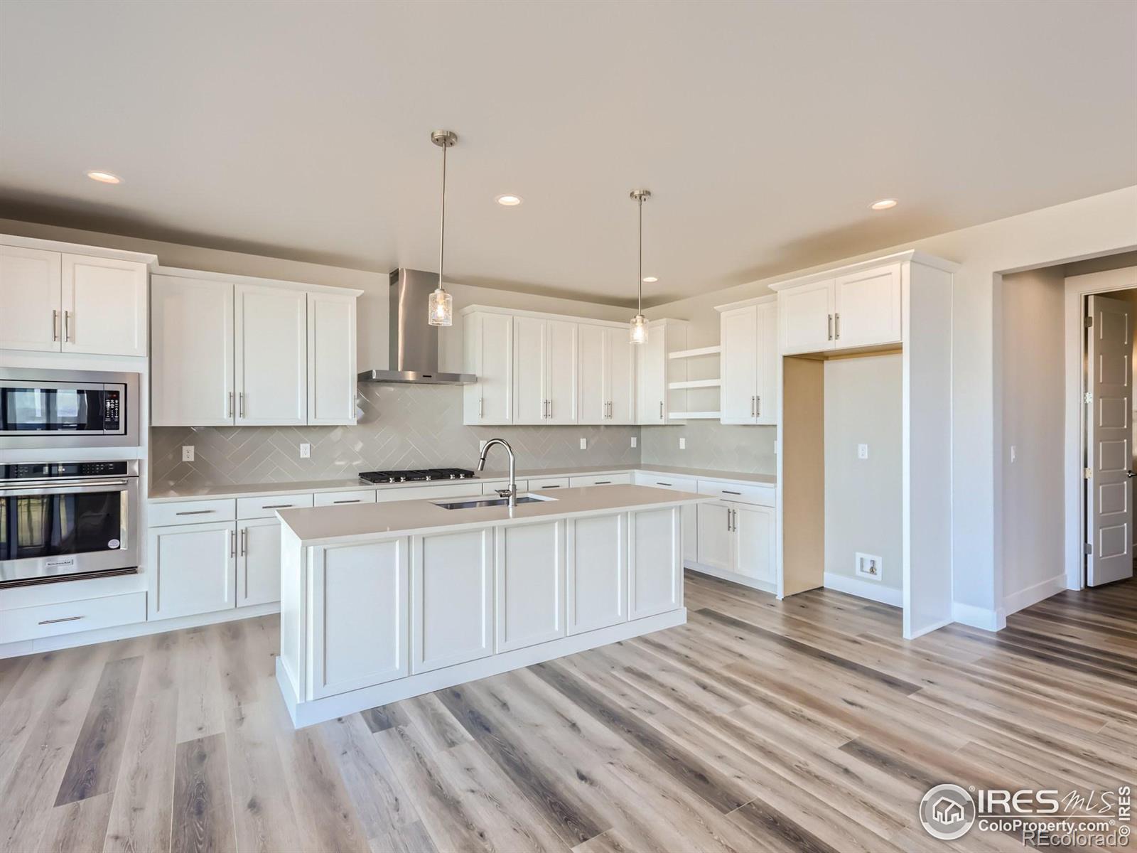 MLS Image #5 for 1848  golden sun drive,windsor, Colorado