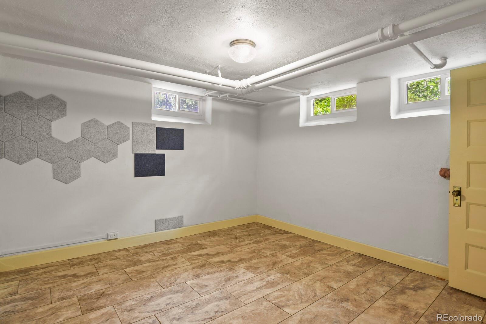 MLS Image #33 for 6005 e 17th avenue parkway,denver, Colorado