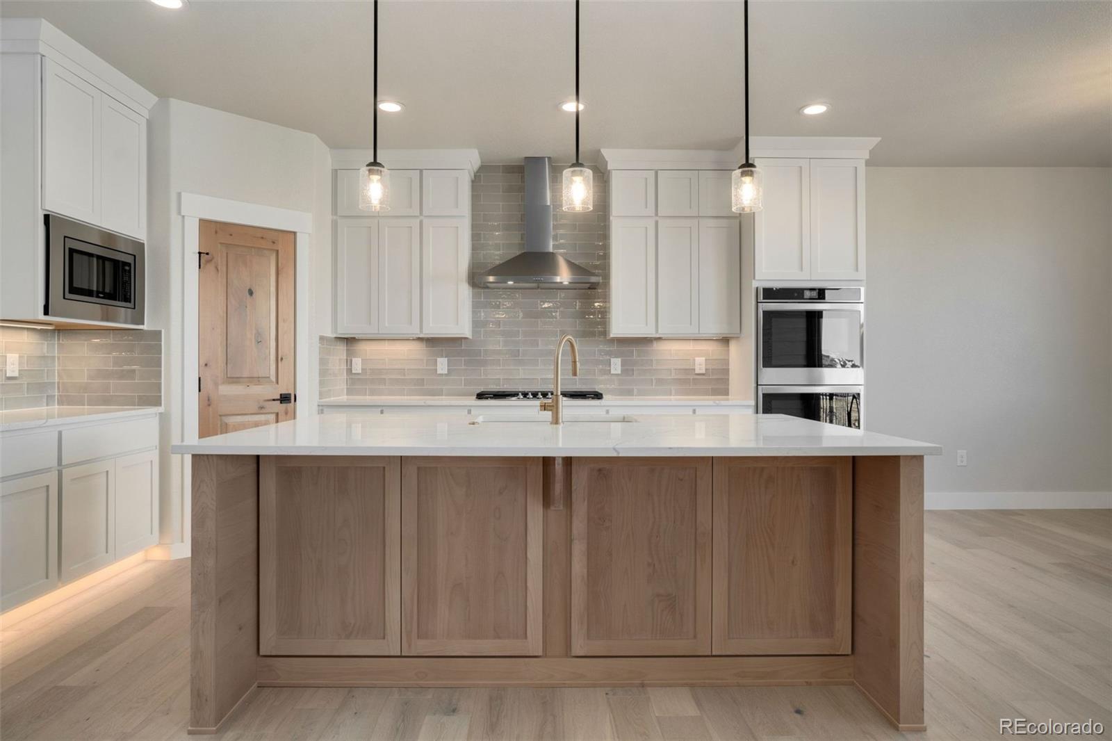 MLS Image #11 for 23845 e river front drive,aurora, Colorado