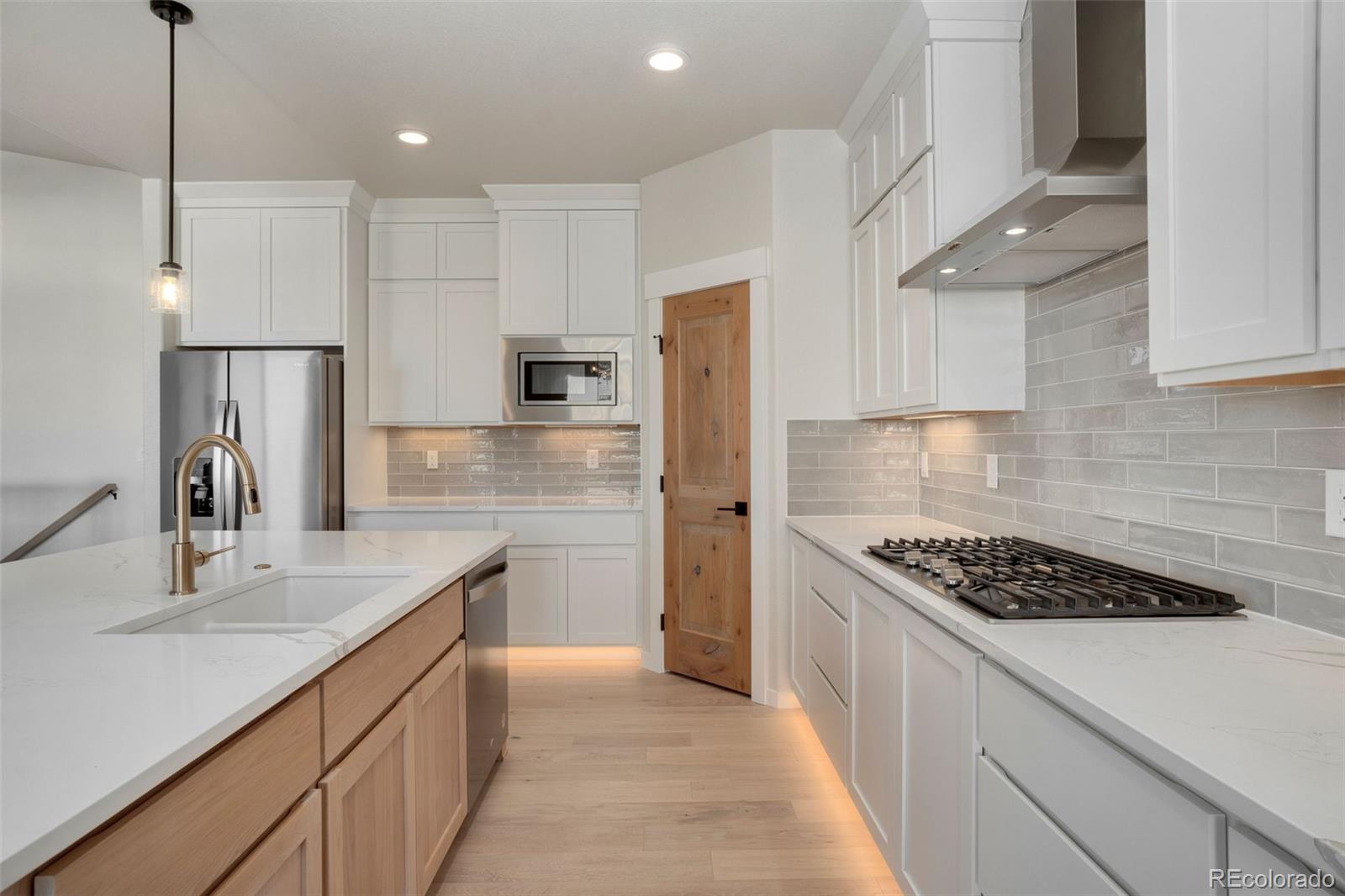 MLS Image #13 for 23845 e river front drive,aurora, Colorado