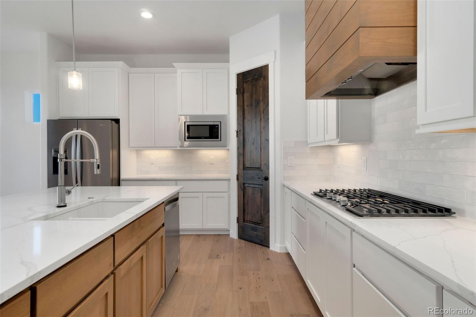 MLS Image #13 for 23835 e river front drive,aurora, Colorado