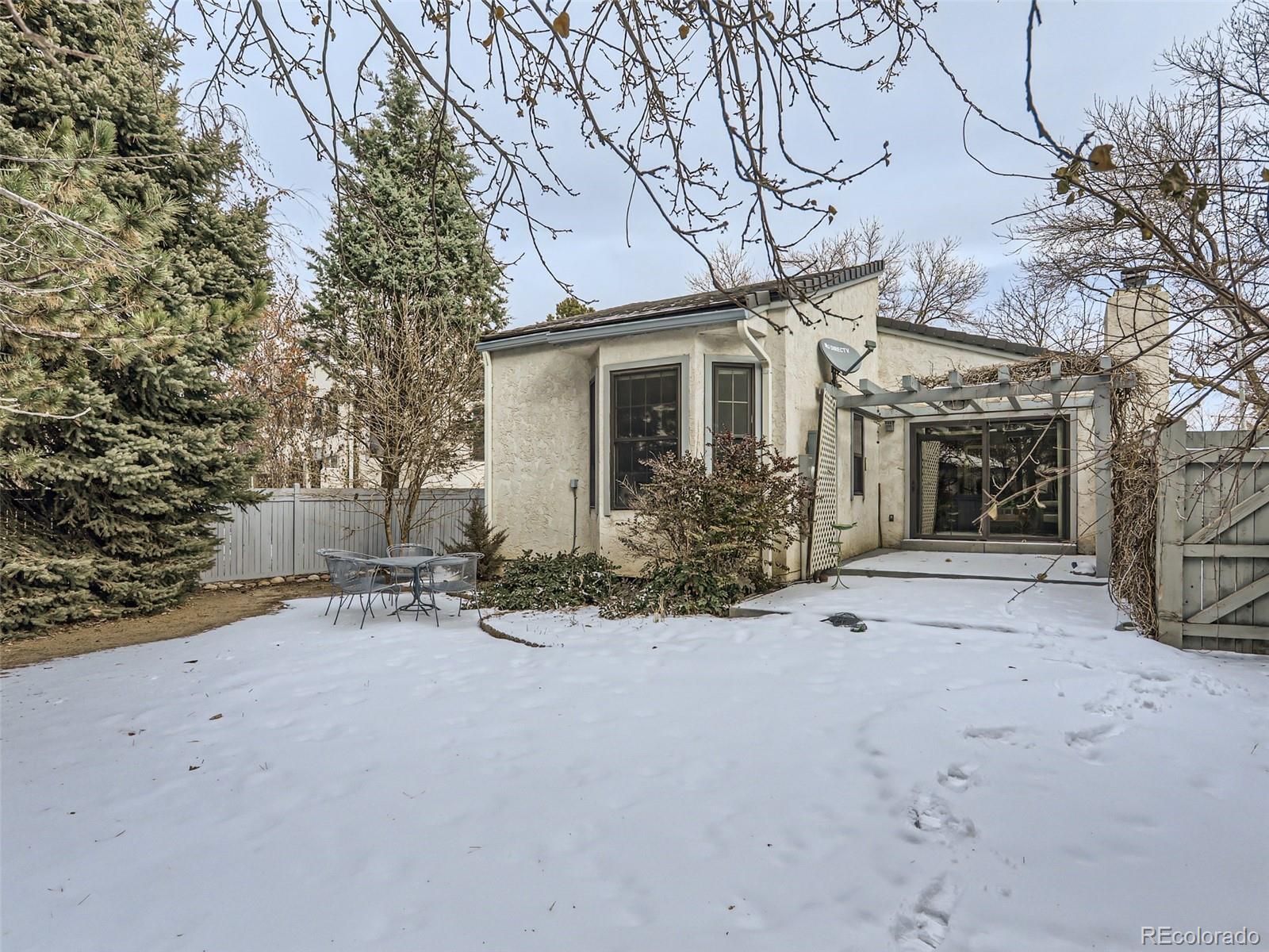 MLS Image #26 for 1621 s syracuse street,denver, Colorado