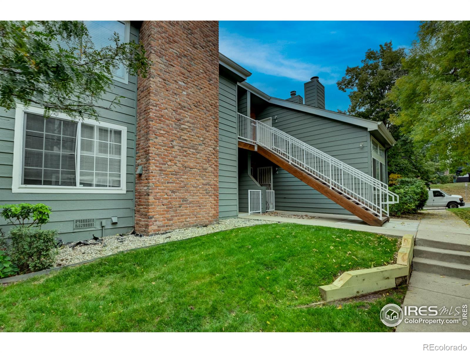 MLS Image #1 for 868 s reed court,lakewood, Colorado