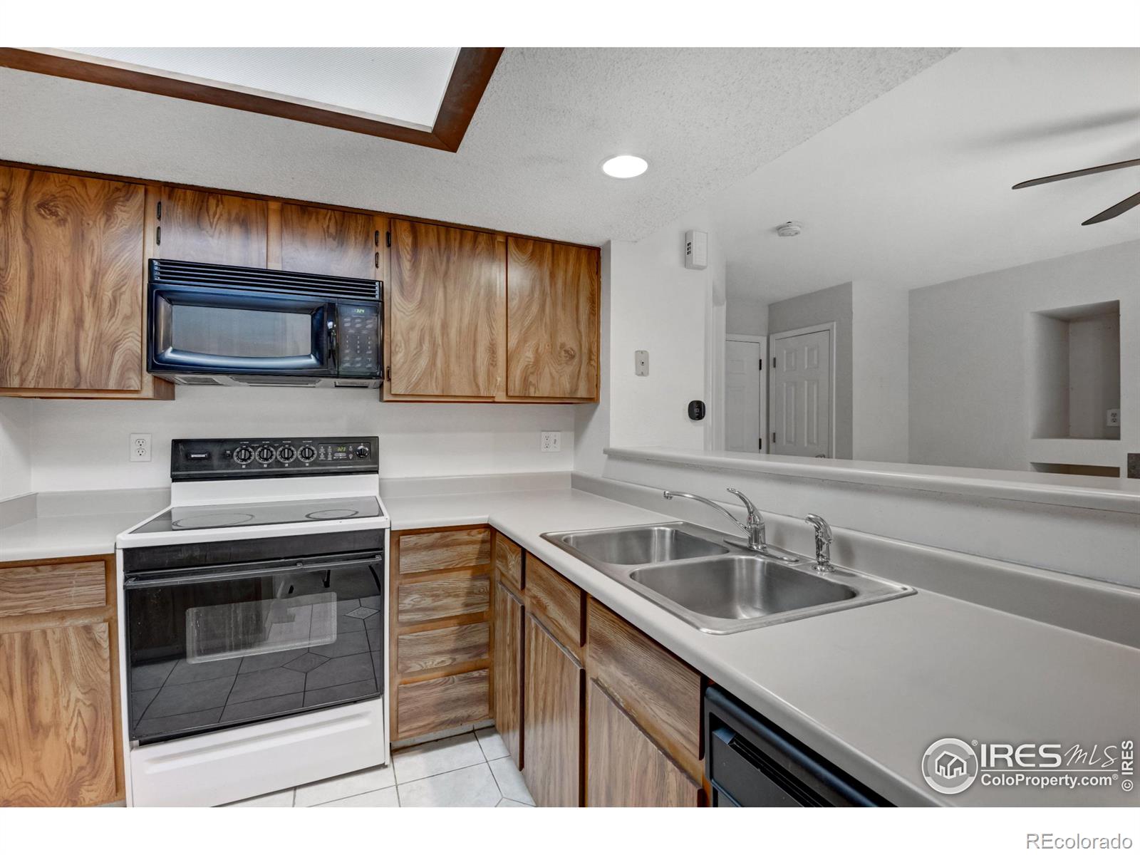 MLS Image #13 for 868 s reed court,lakewood, Colorado