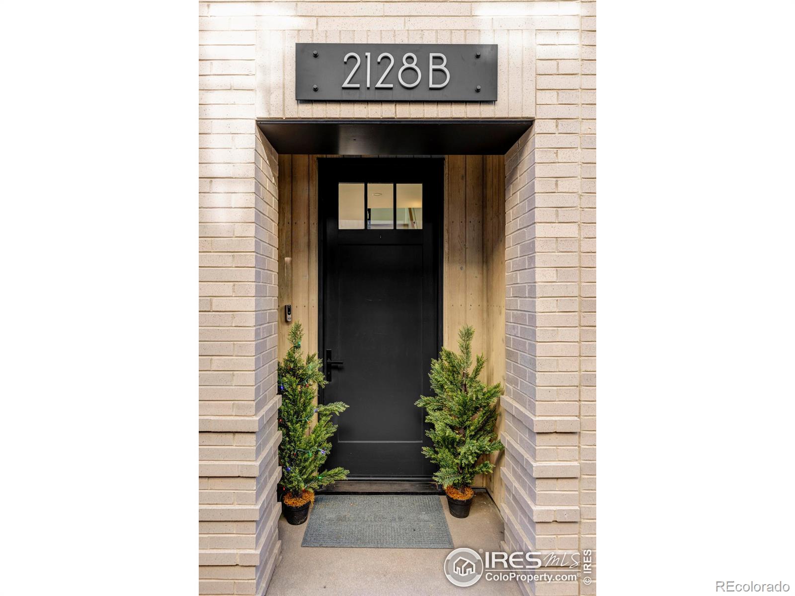 MLS Image #2 for 2128  pearl street,boulder, Colorado