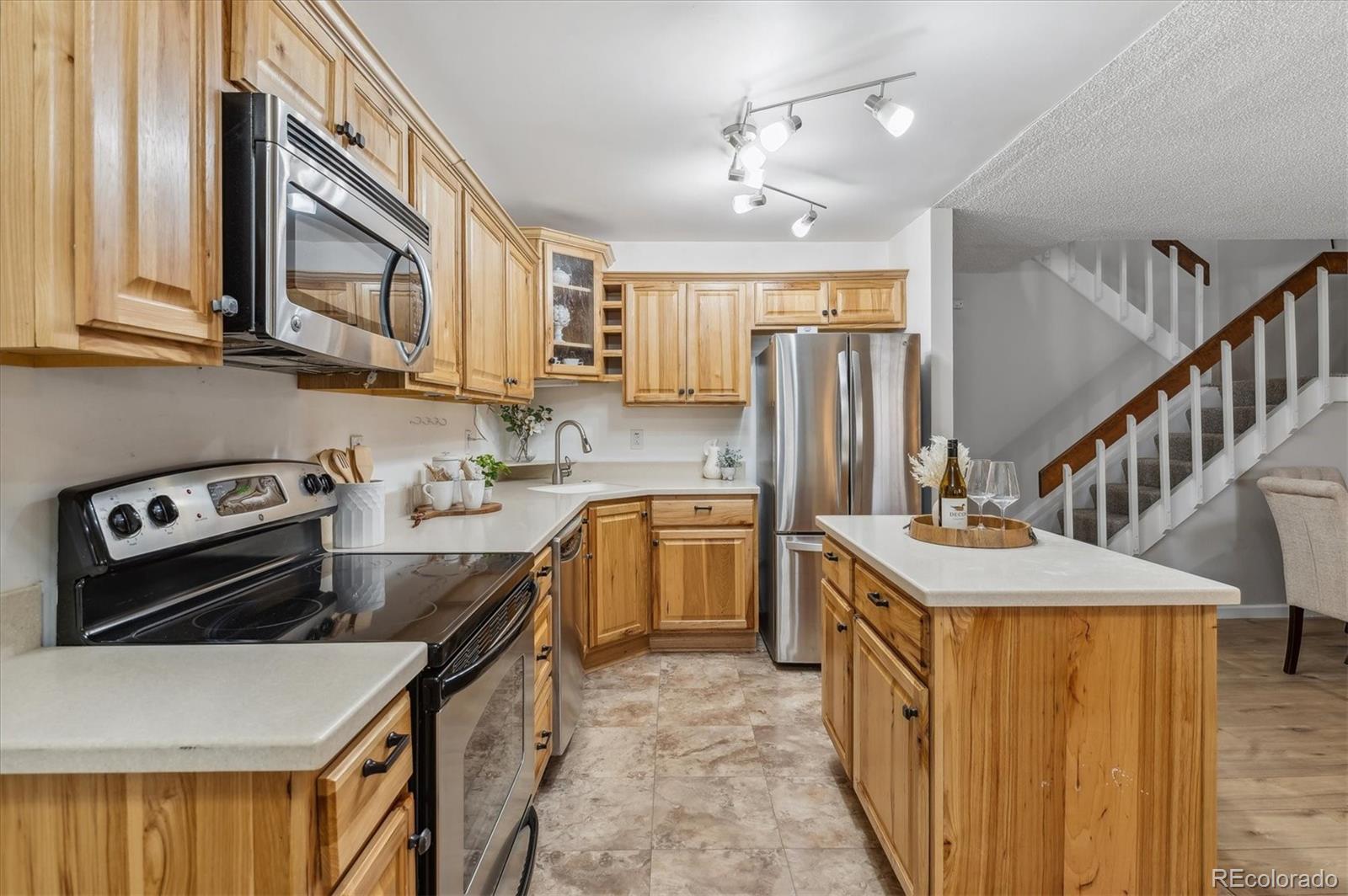 MLS Image #11 for 8468  everett way b,arvada, Colorado