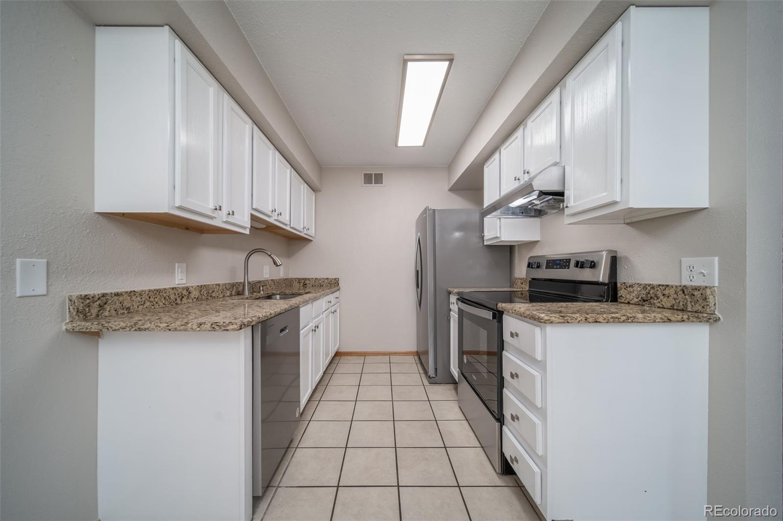 MLS Image #10 for 3141 s tamarac drive,denver, Colorado