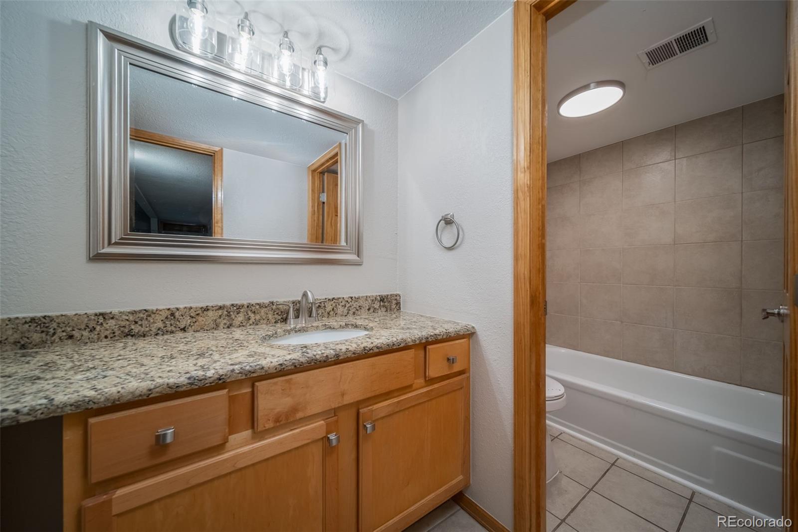 MLS Image #26 for 3141 s tamarac drive f307,denver, Colorado