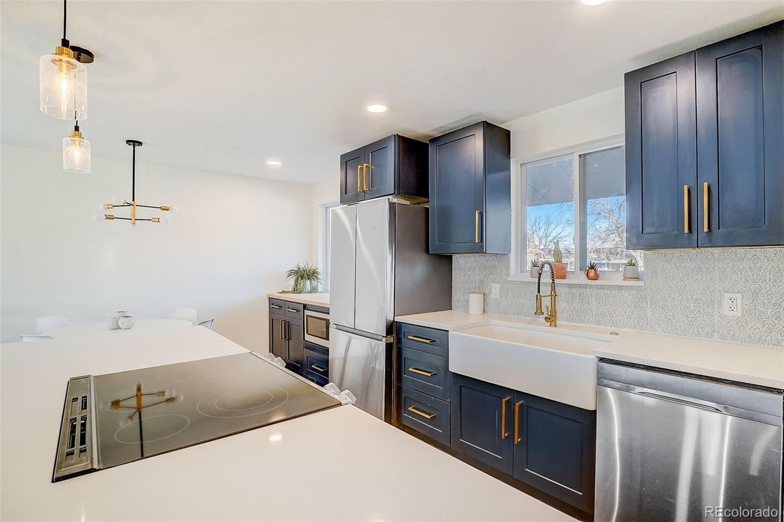 MLS Image #14 for 995 s krameria street,denver, Colorado