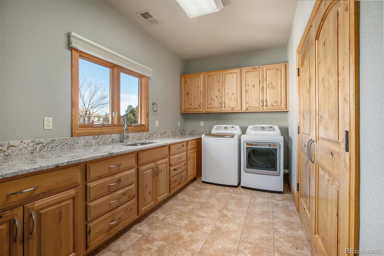 MLS Image #34 for 10255  dowling court,highlands ranch, Colorado