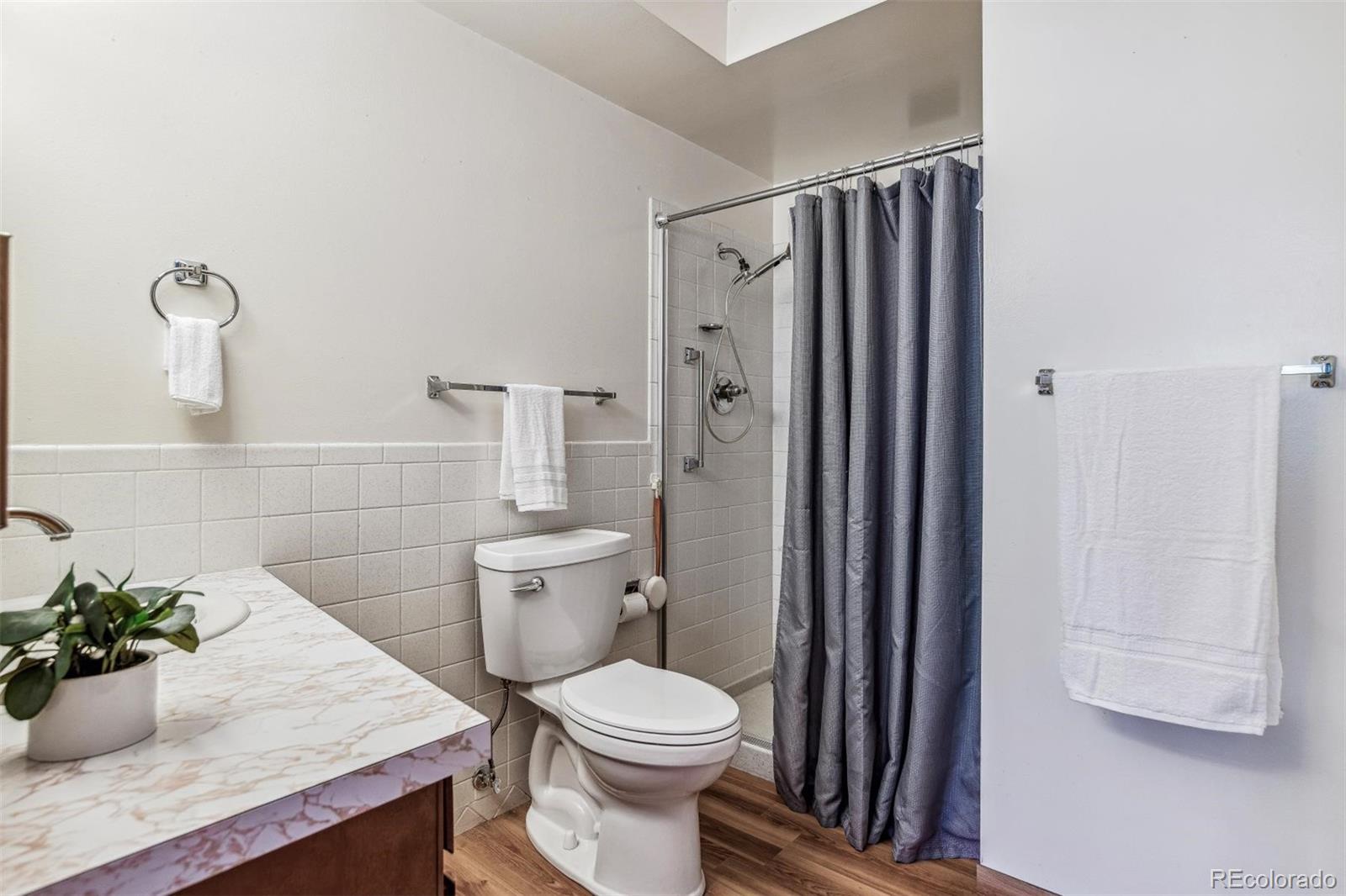 MLS Image #13 for 585 s alton way,denver, Colorado