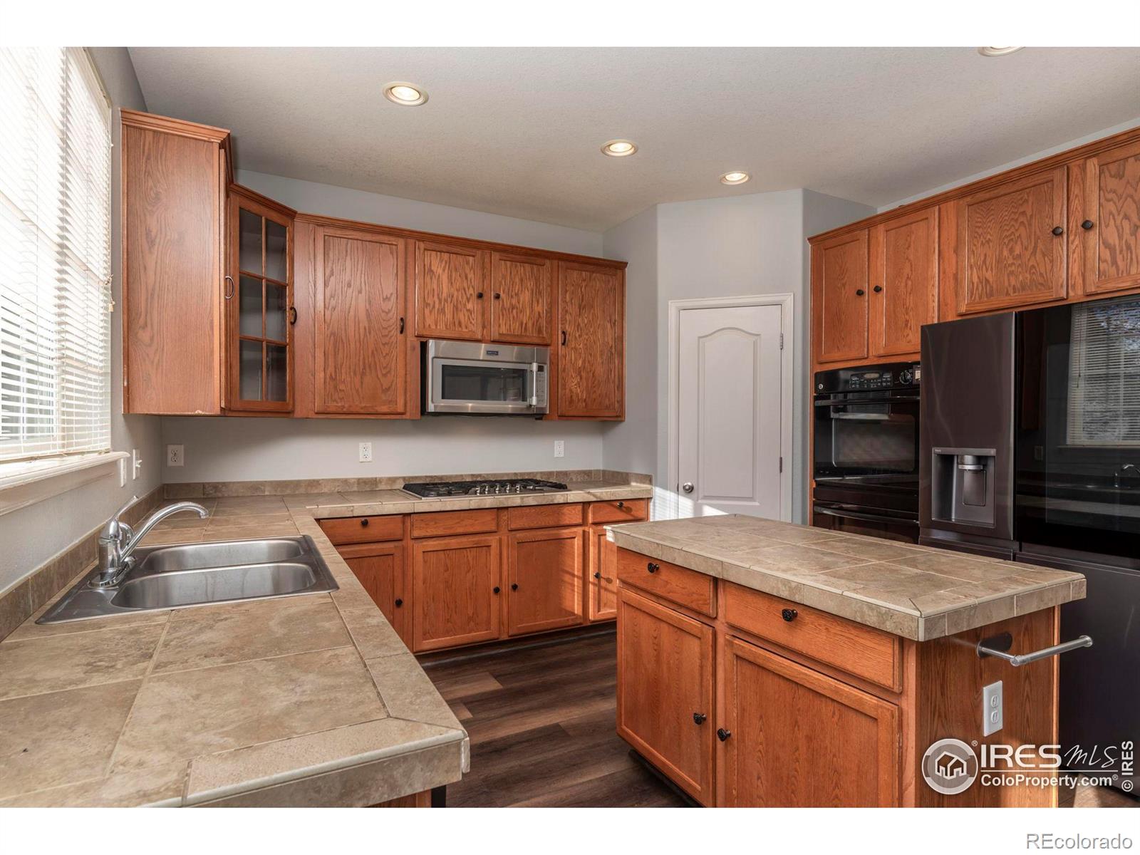 MLS Image #5 for 1334  mathews way,erie, Colorado