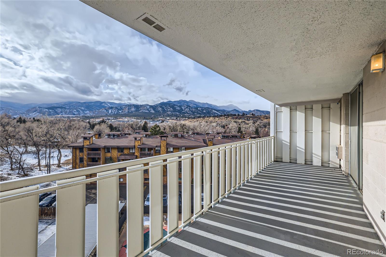 MLS Image #10 for 900  saturn drive,colorado springs, Colorado