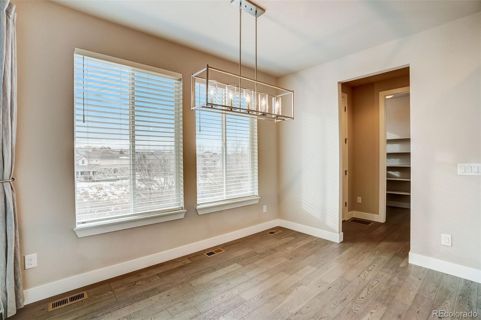 MLS Image #8 for 7427 s tempe court,aurora, Colorado