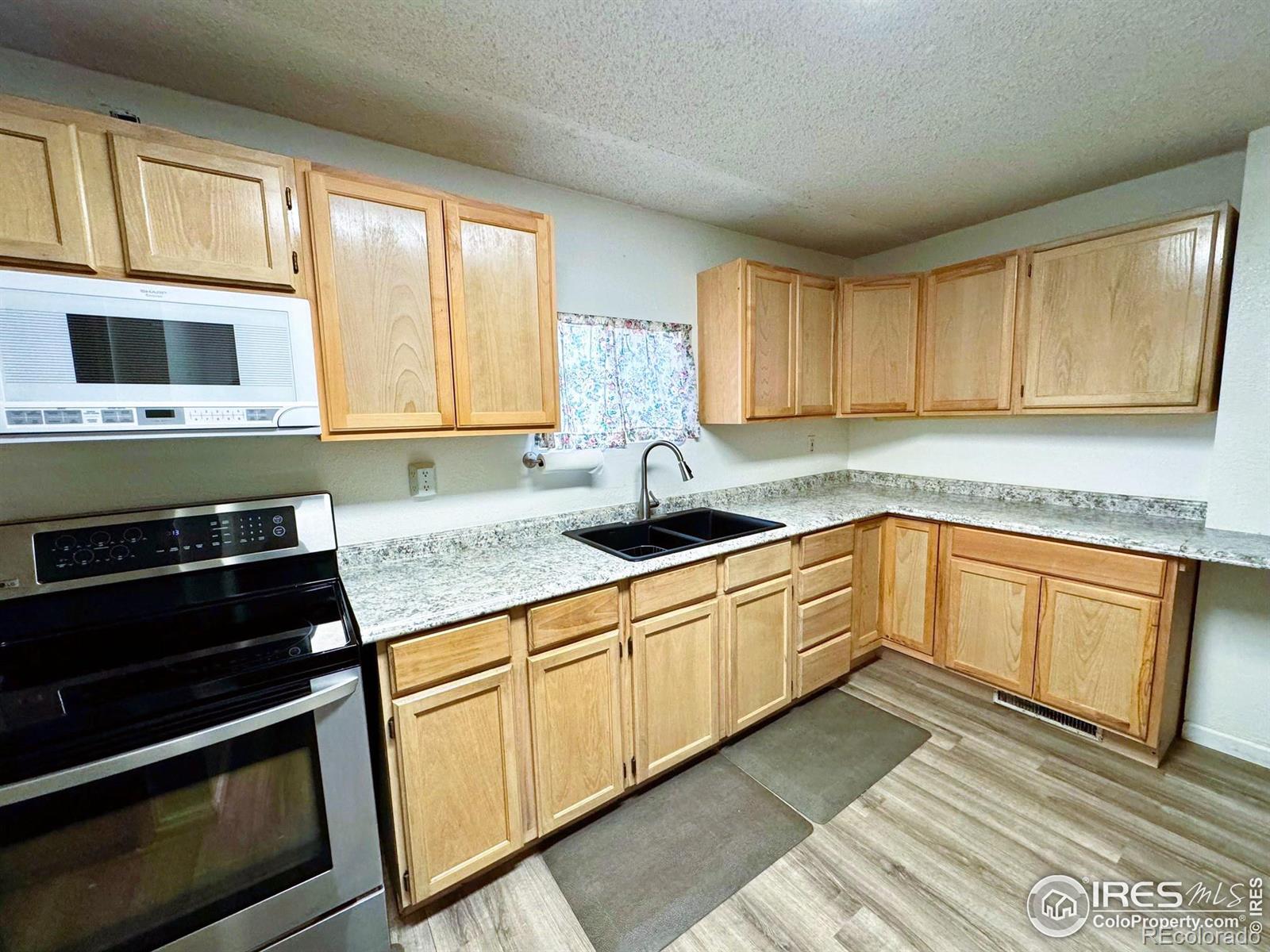 MLS Image #4 for 631  phelps street,sterling, Colorado