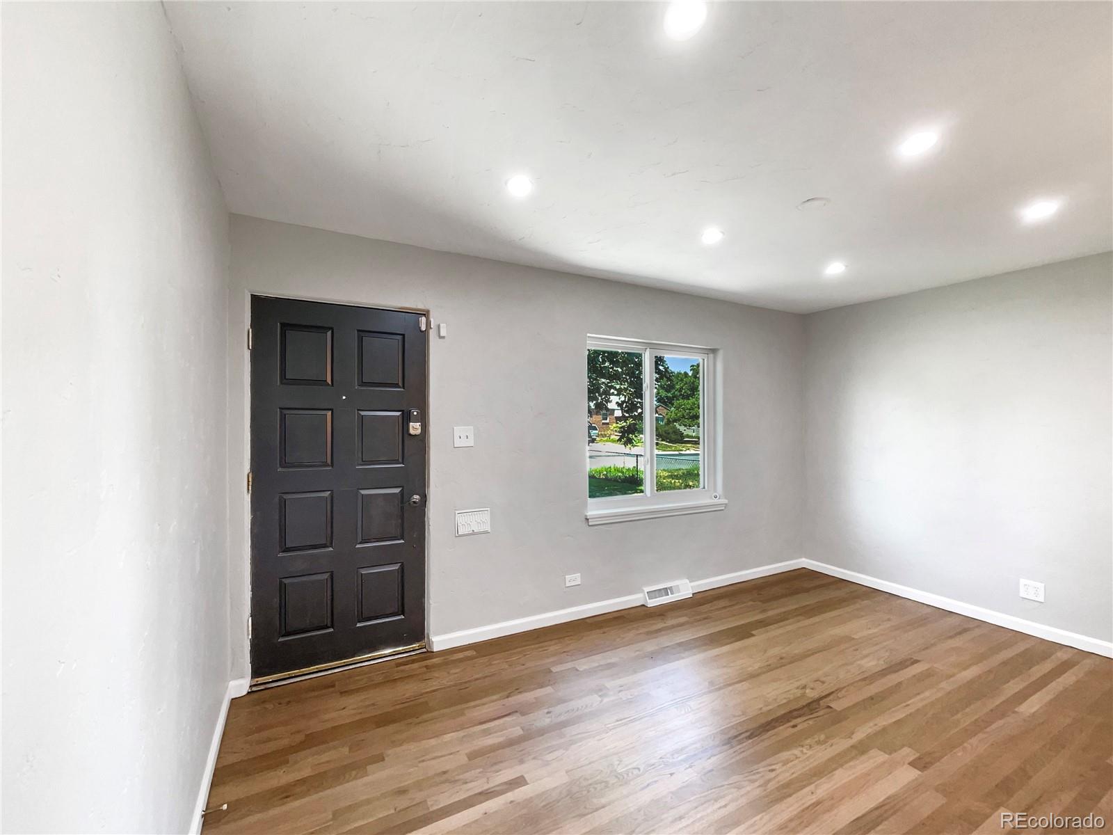 MLS Image #12 for 5040  eliot street,denver, Colorado
