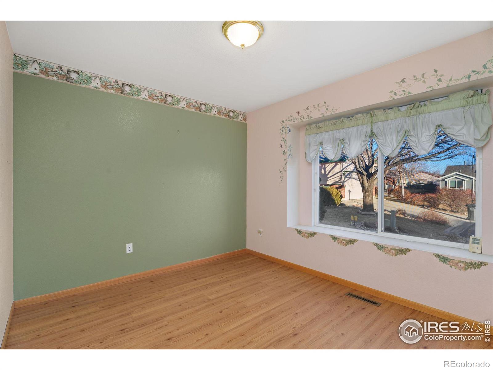 MLS Image #13 for 586  radiant drive,loveland, Colorado