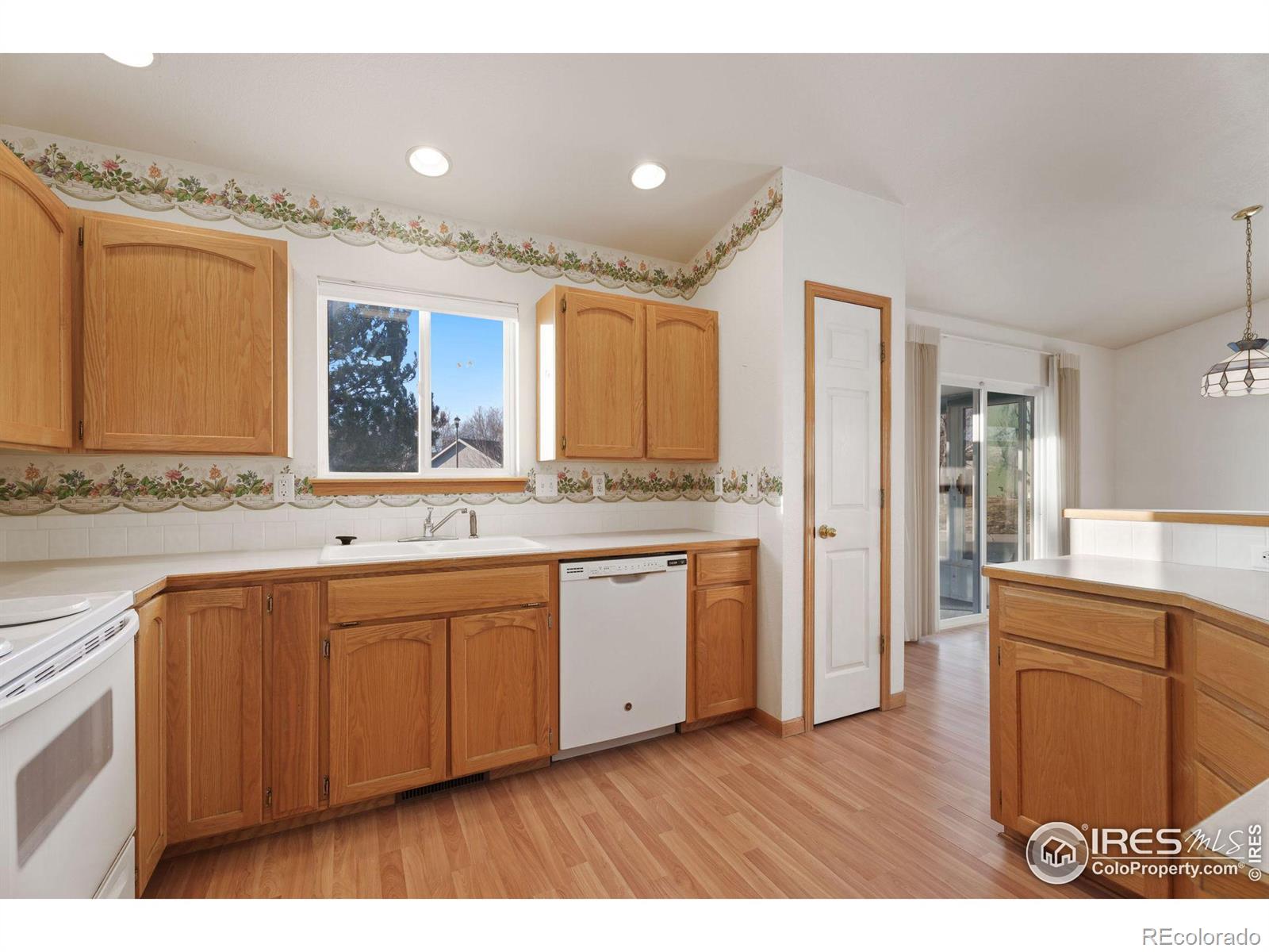 MLS Image #7 for 586  radiant drive,loveland, Colorado