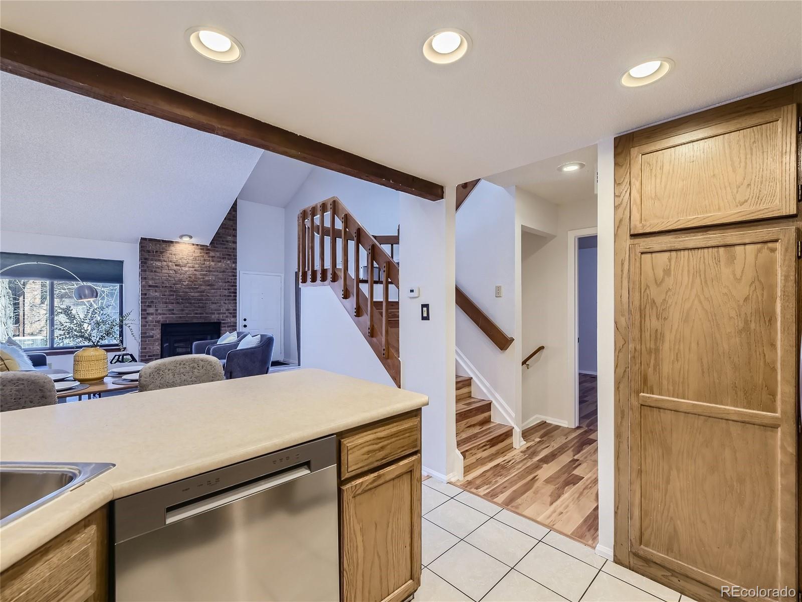 MLS Image #10 for 2685 s dayton way,denver, Colorado