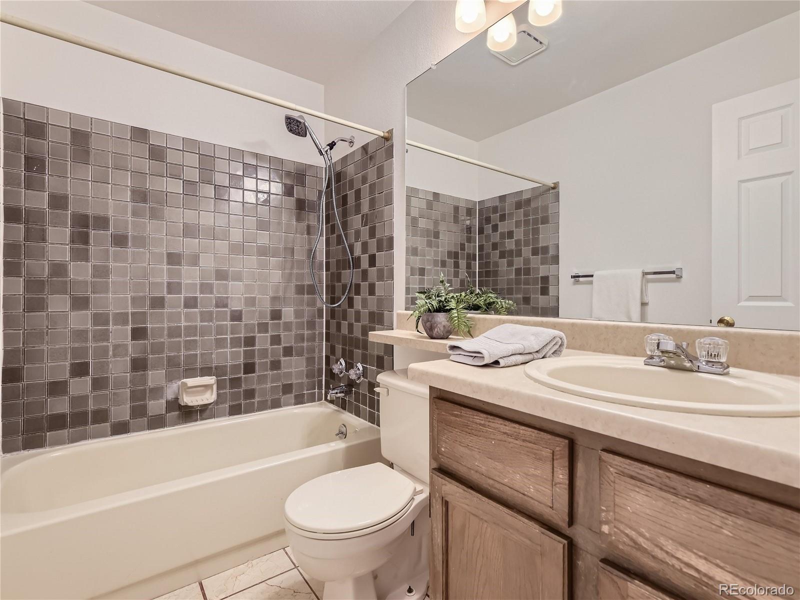 MLS Image #24 for 2685 s dayton way,denver, Colorado