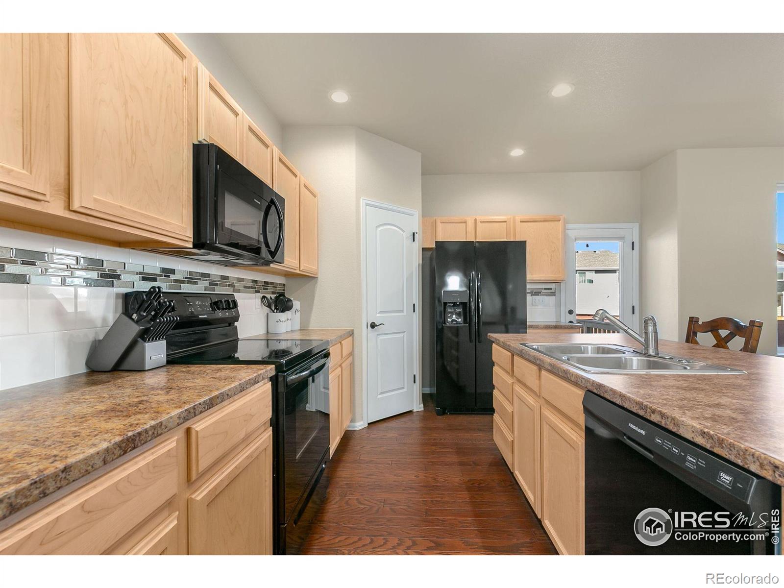 MLS Image #9 for 2075  moon rise drive,windsor, Colorado