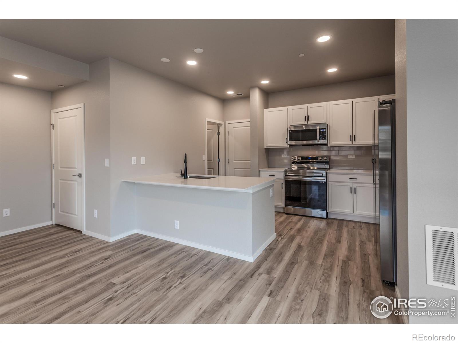 MLS Image #5 for 6929  4th st rd,greeley, Colorado