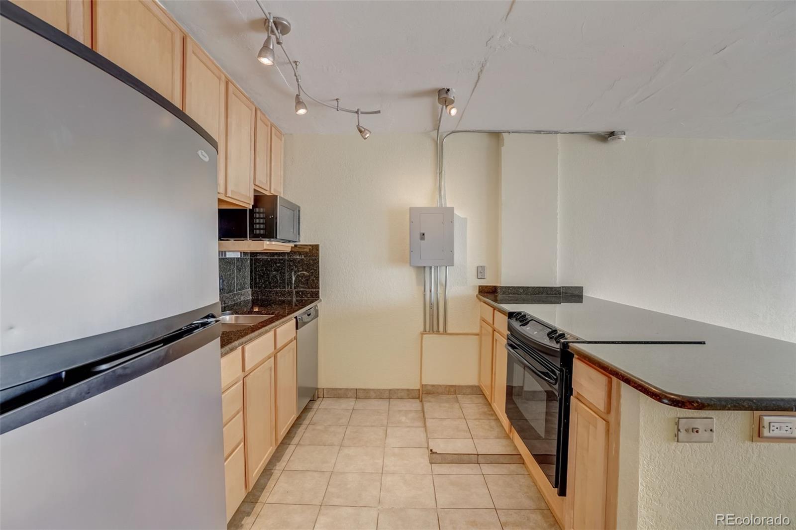 MLS Image #1 for 1020  15th street 26m,denver, Colorado