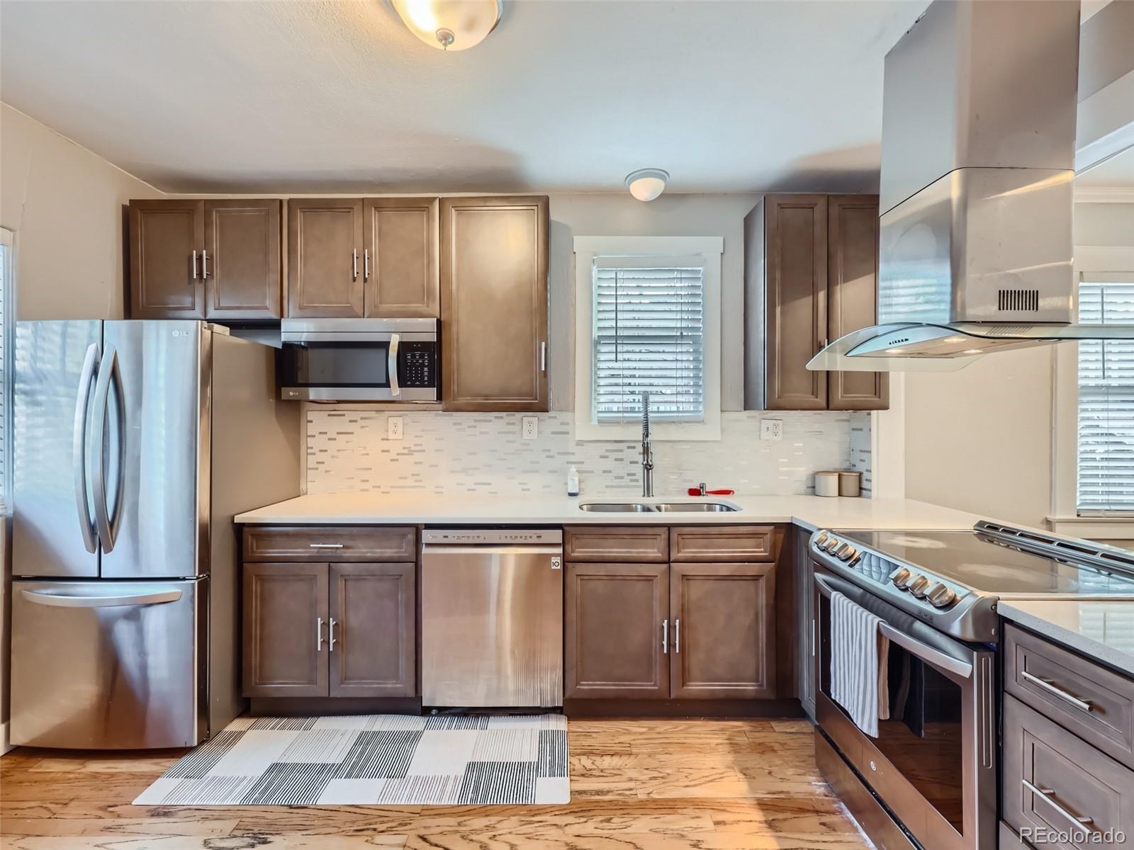 MLS Image #12 for 1528  harrison street,denver, Colorado