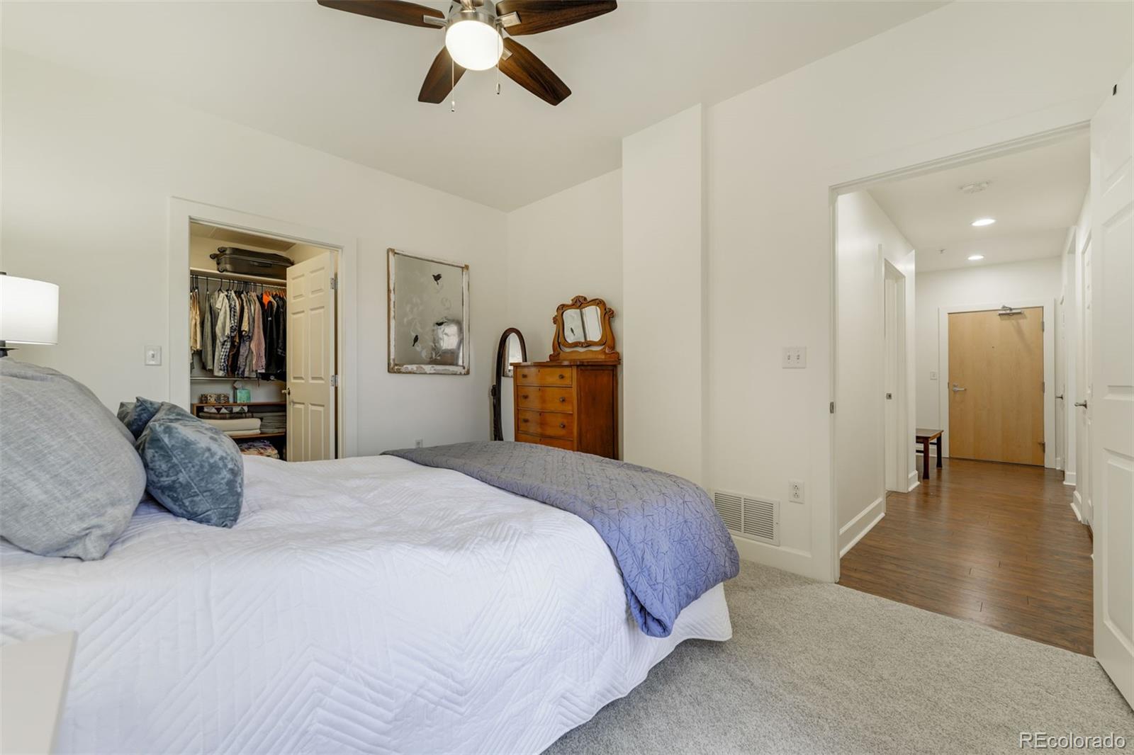 MLS Image #15 for 1630 n clarkson street,denver, Colorado