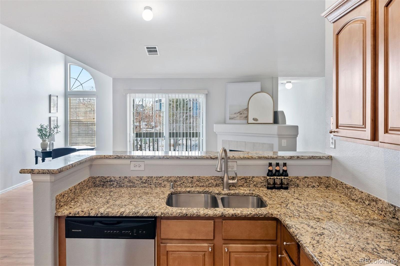 MLS Image #15 for 3291 e 103rd place 1505,thornton, Colorado