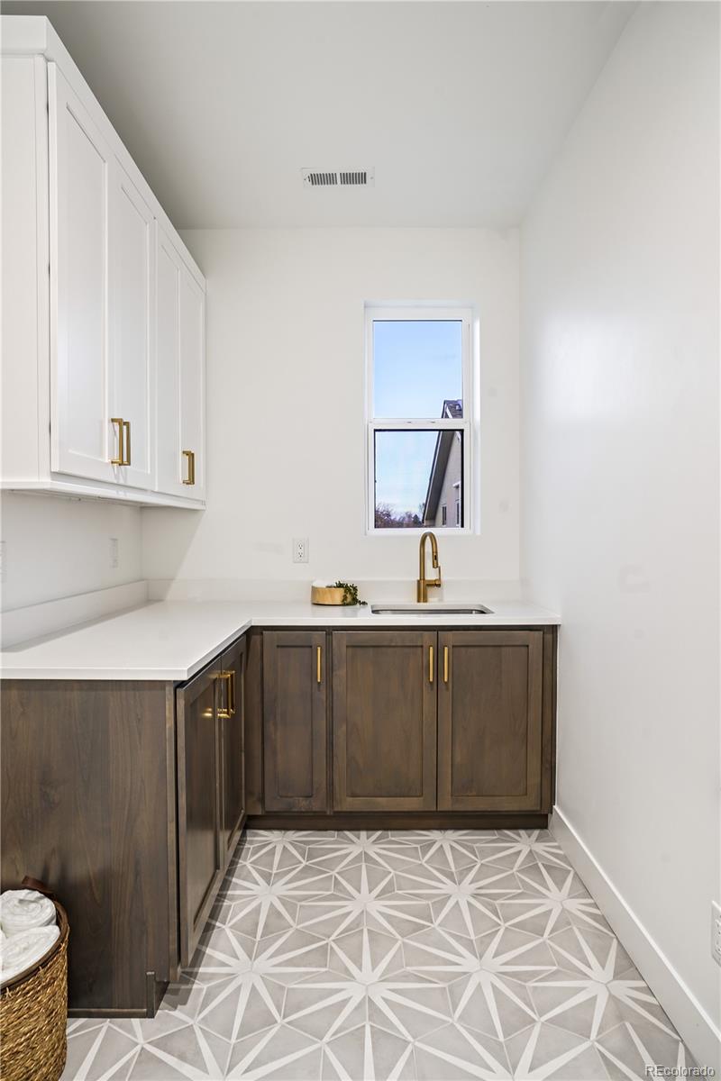 MLS Image #25 for 1726 s sherman street,denver, Colorado