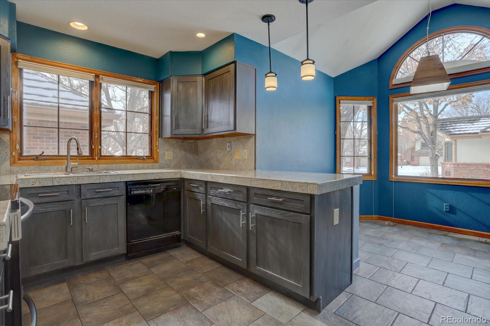 MLS Image #7 for 4565 e mexico avenue,denver, Colorado