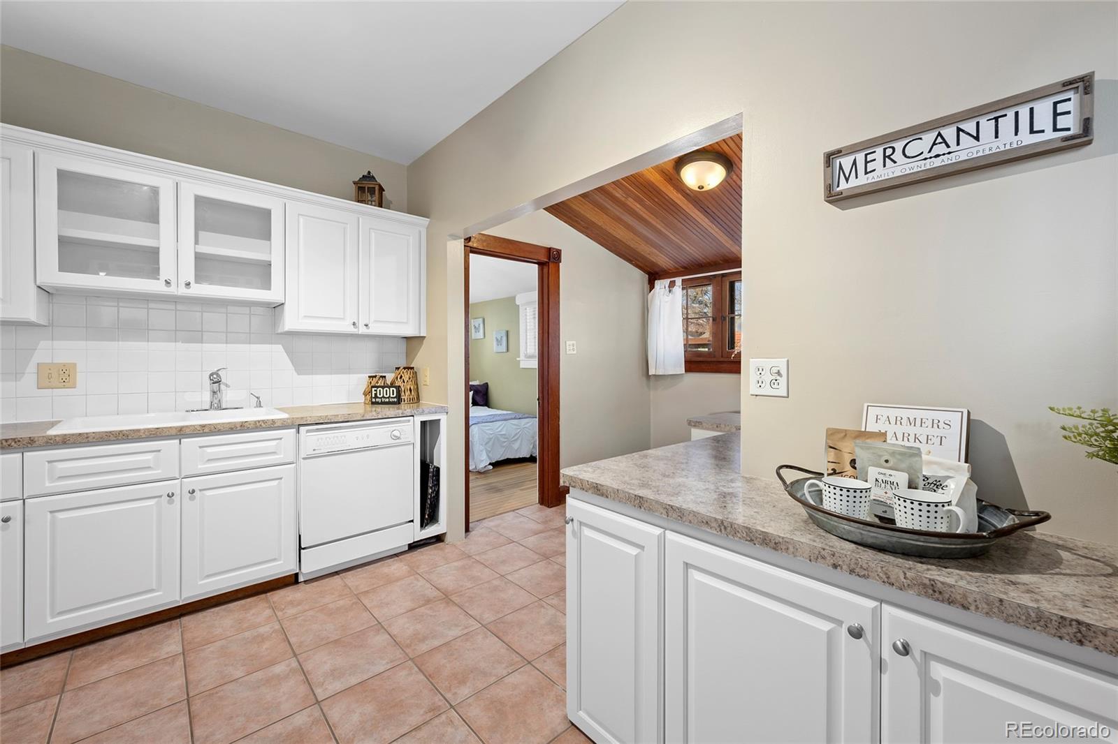 MLS Image #16 for 3439 w 30th avenue,denver, Colorado