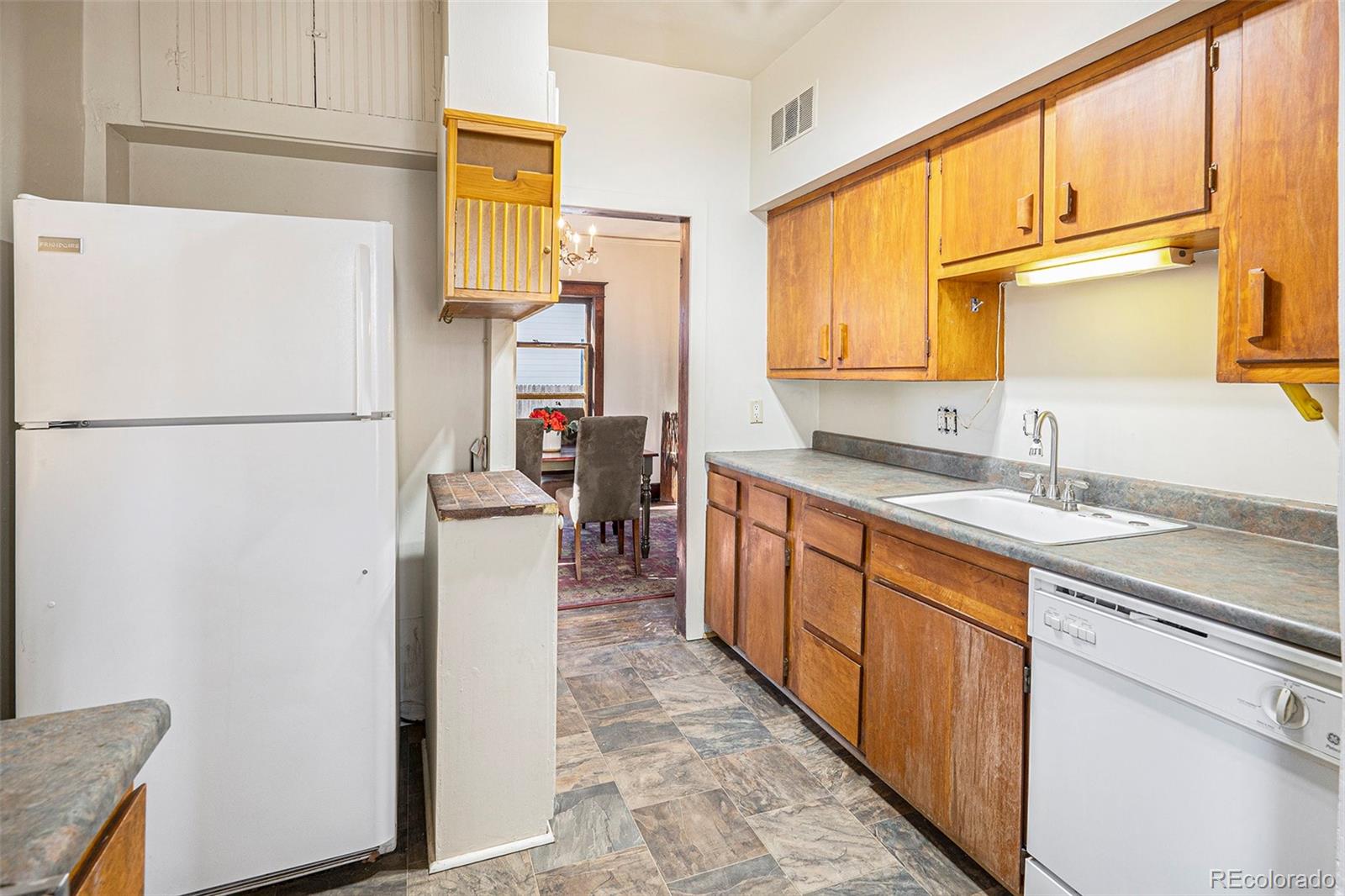 MLS Image #12 for 5522 s nevada street,littleton, Colorado