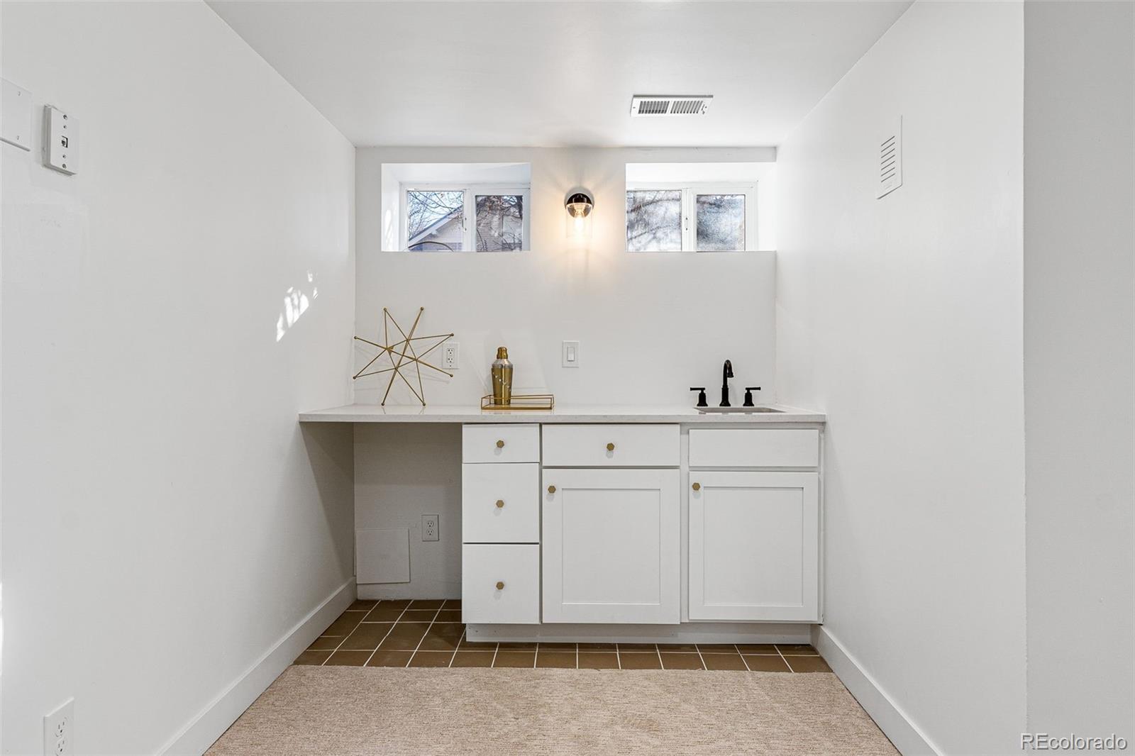 MLS Image #21 for 993 s ogden street,denver, Colorado