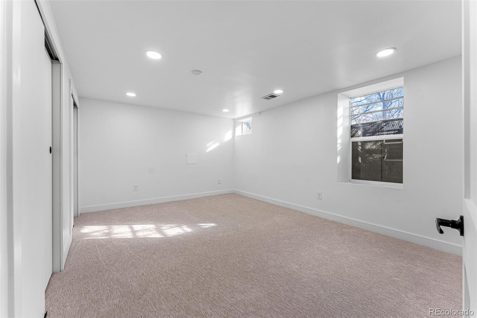 MLS Image #22 for 993 s ogden street,denver, Colorado