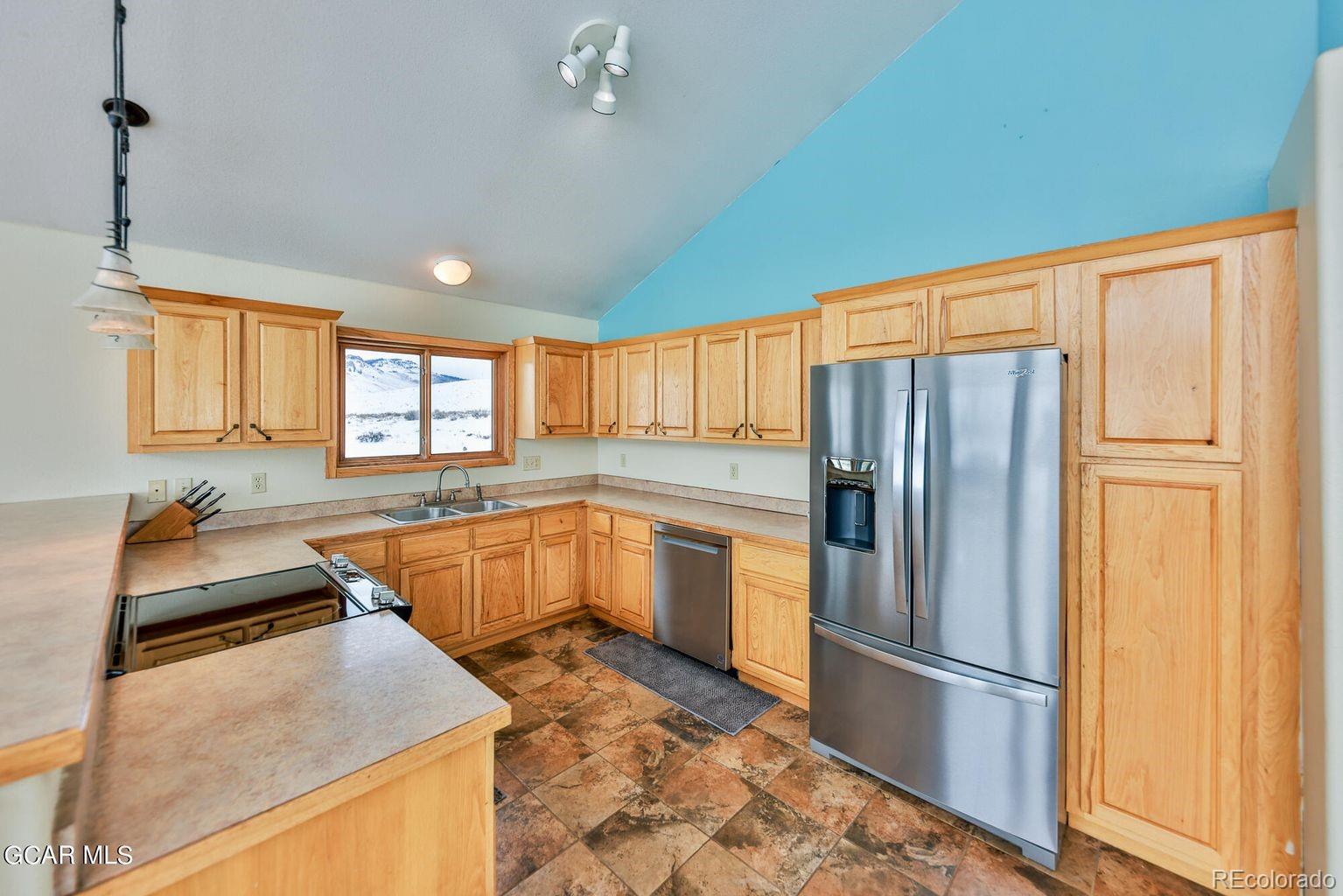 MLS Image #11 for 679 e nevava avenue,hot sulphur springs, Colorado