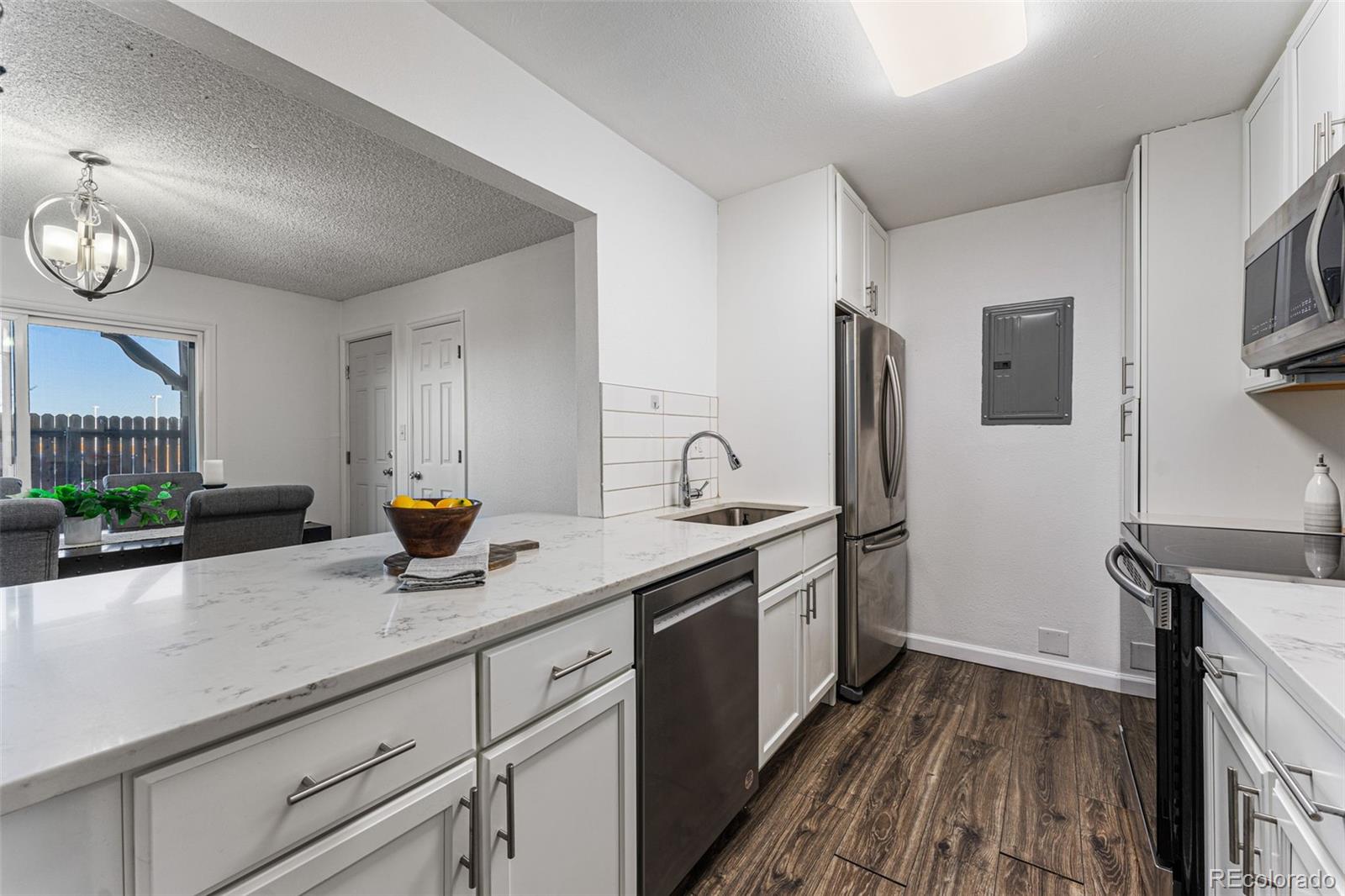 MLS Image #11 for 3825 s monaco parkway,denver, Colorado