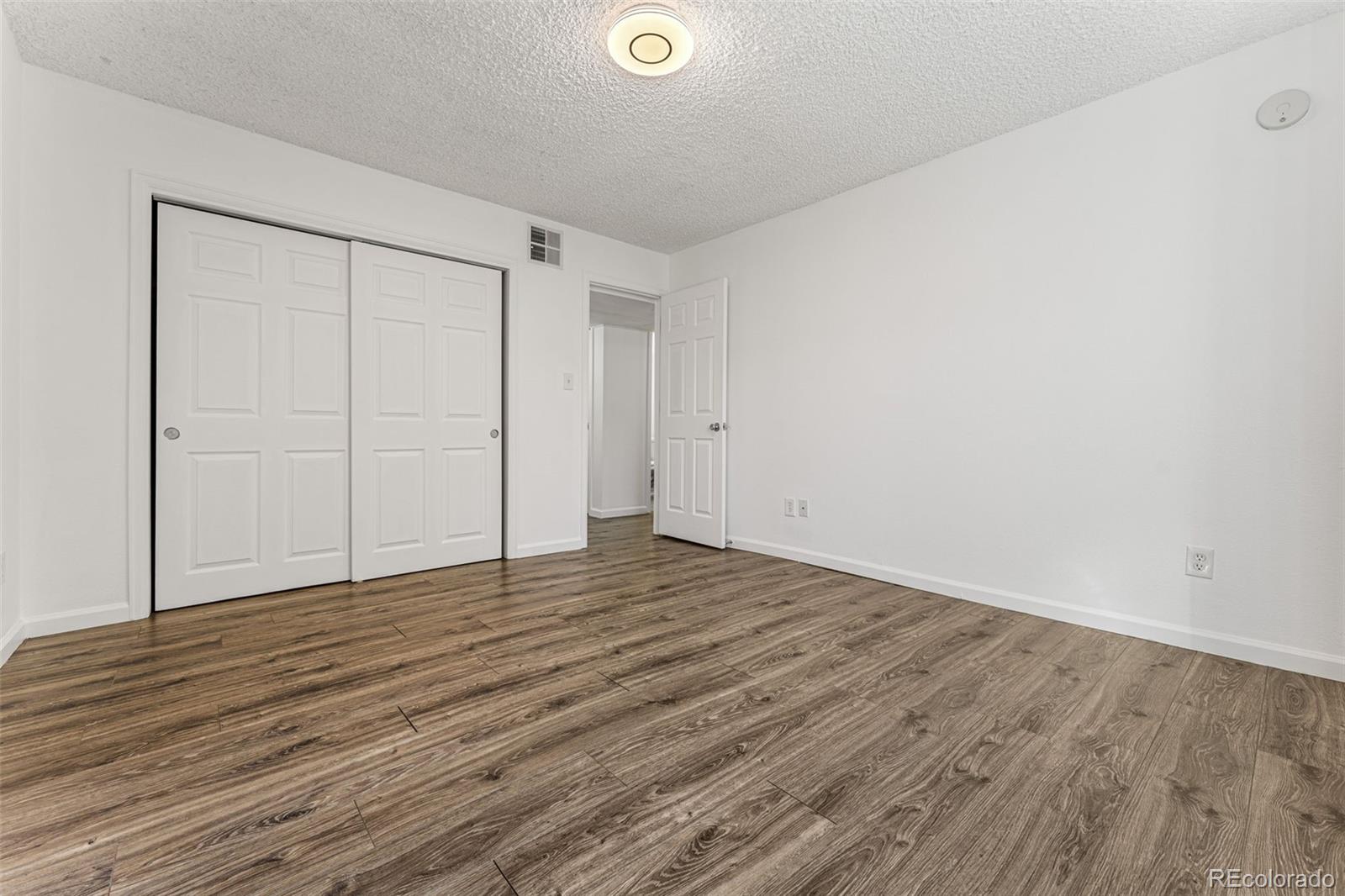 MLS Image #23 for 3825 s monaco parkway,denver, Colorado